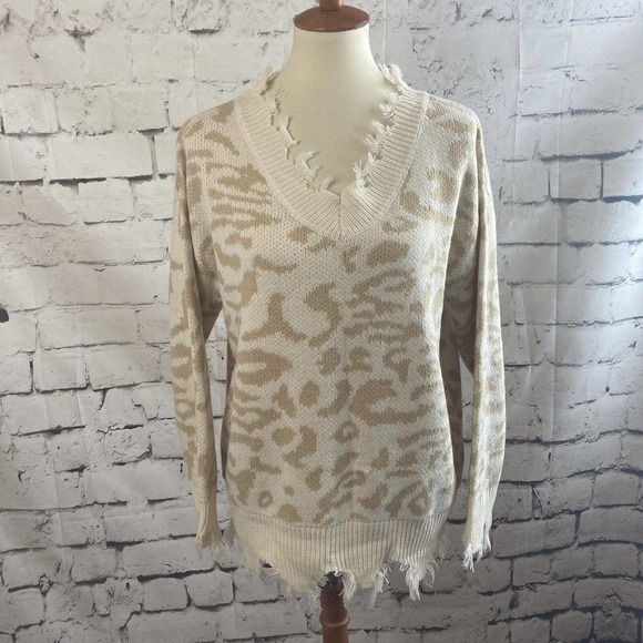 Leani Loose Knit Leopard Print Sweater Beige tan Size Small New - Picture 1 of 11